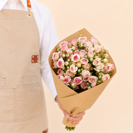 Dinara Lightpink Spray Roses