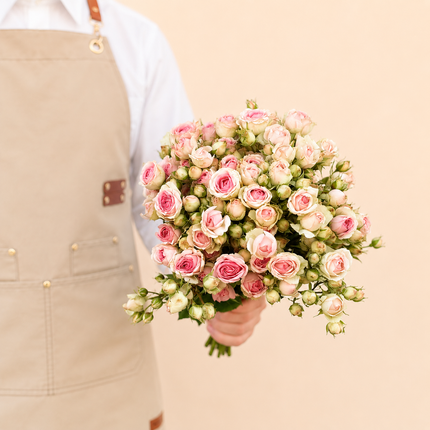 Dinara Lightpink Spray Roses